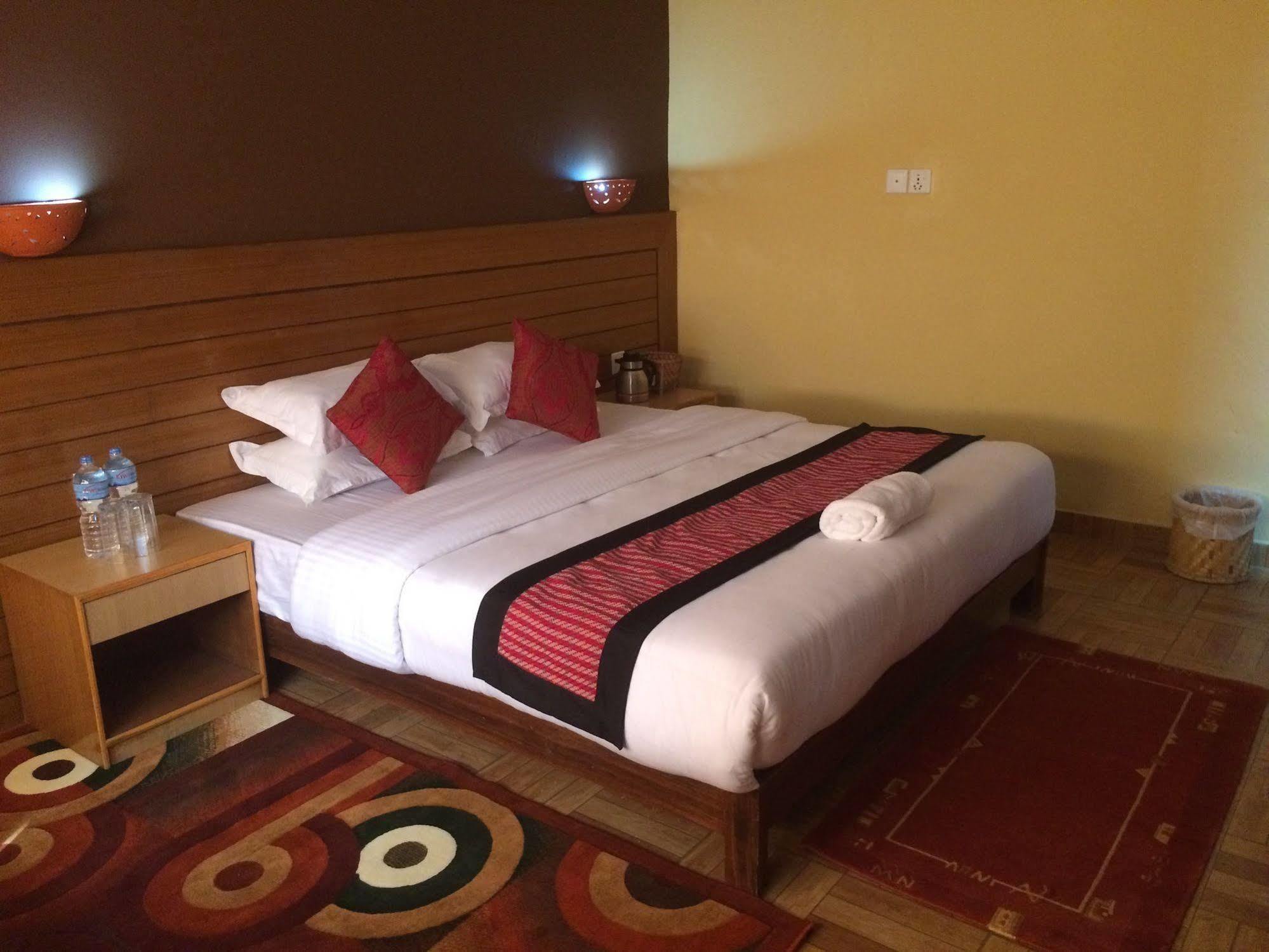 Hotel Tourist Residency Ποκάρα Εξωτερικό φωτογραφία